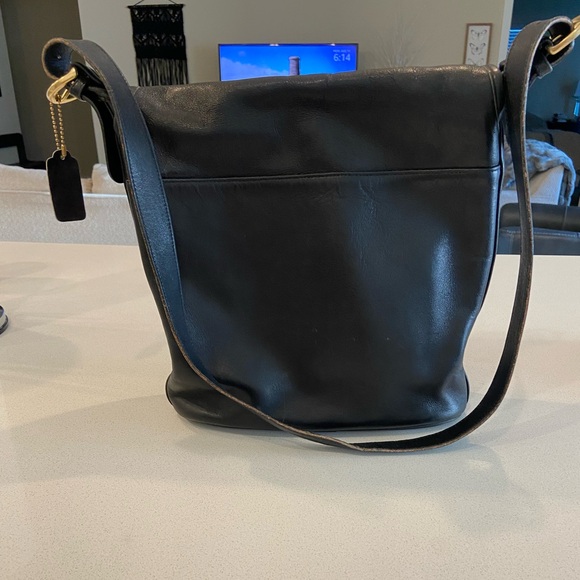 Vintage Coach Whitney, black with brass hardware - Picture 6 of 15